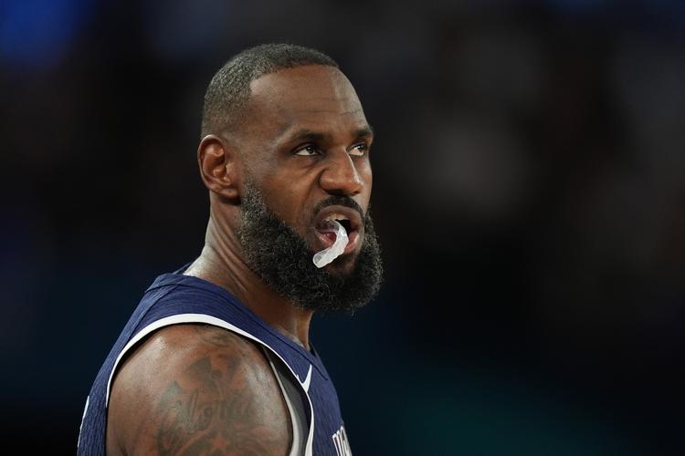 卫报：埃及和伊朗要求FIFA阻止在世界杯小组赛举行LGBTQ+活动（《卫报》：埃及与伊朗要求国际足联叫停世界杯小组赛期间的LGBTQ+活动）