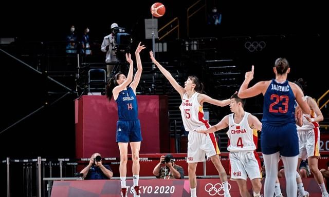 巴西大名单：维尼修斯领衔，法比尼奥、罗克回归，内马尔无缘（巴西新一期大名单出炉：维尼修斯压阵，法比尼奥与罗克回归，内马尔落选）