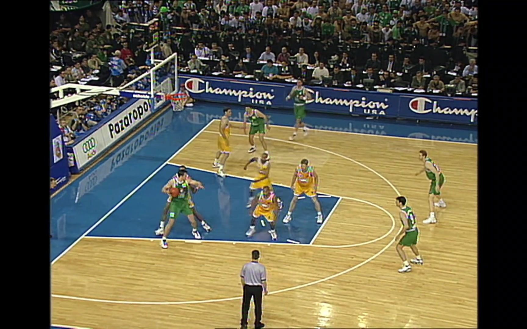 贝蒂斯球员：赛季开始前说这种情况不会判点球，现在却判了（贝蒂斯球员不满：赛季前称此类情况不判点，如今却判了）